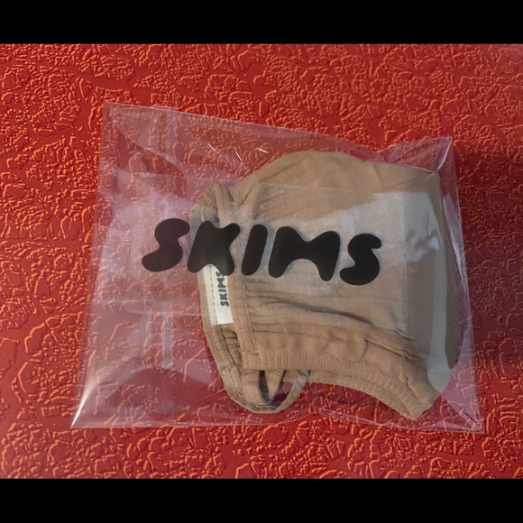 Special surprise Make offer SKIMS masks any colour - Picture 6 of 12